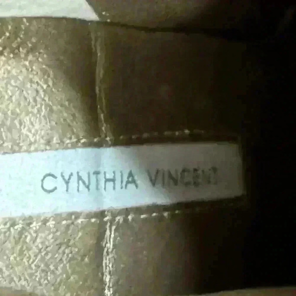 Cynthia Vincent Women's tan Leather Stacked Heel Hue Bootie Size 7 - Picture 9 of 10